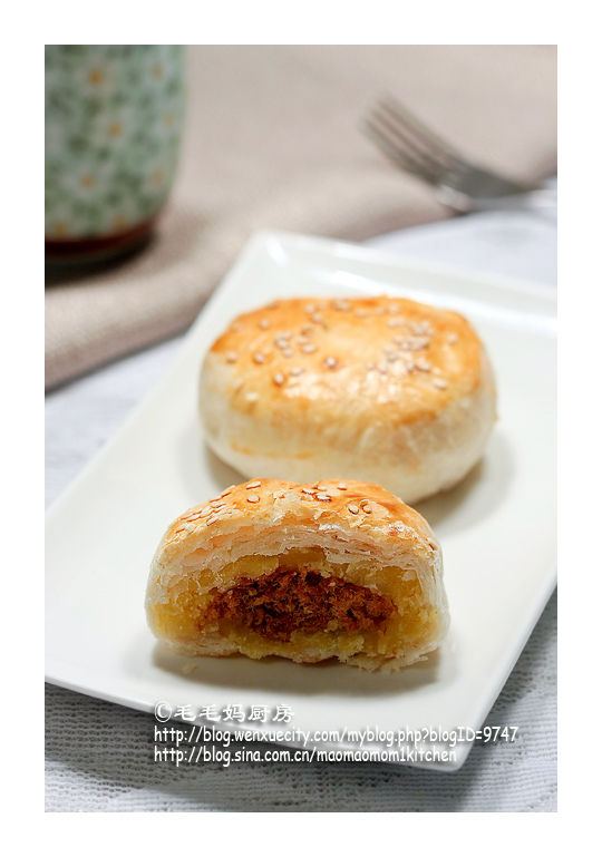  Cantonese style Mooncake with Taro filling 芋蓉广式月饼