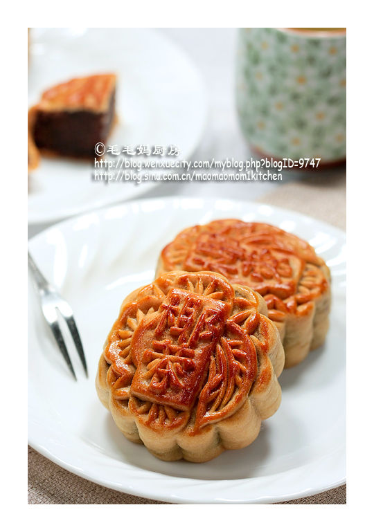  SuZhou style mooncake with meat filling 榨菜鲜肉月饼