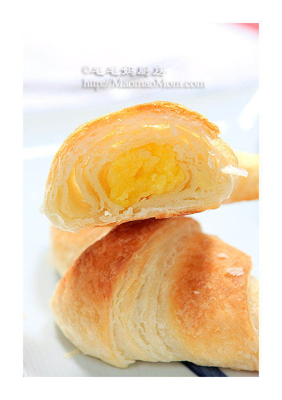  【Egg Custard Croissants】