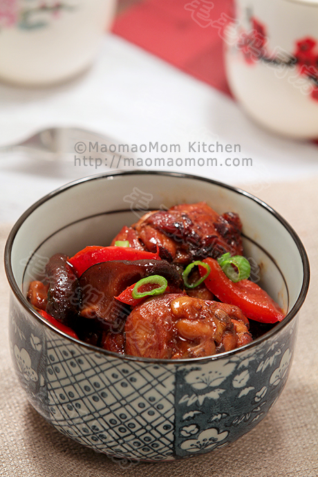  黄焖鸡Braised chicken in melted sugar and soy sauce